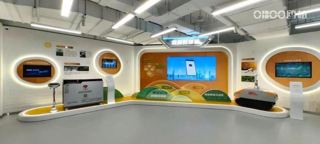 自主可控，智造未來 鷗柏100英寸統信UOS觸控一體機賦能工廠數據公示